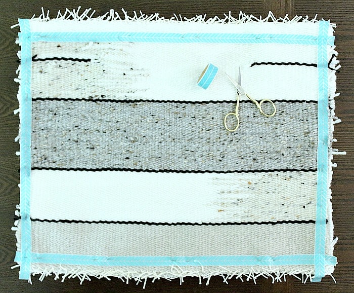 DIY Woven No-Sew Pillow - tape and pin together.