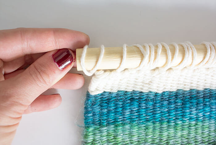 2 Quick Ways To Hang A Weaving: Single vs. Double Loops - A Pretty Fix